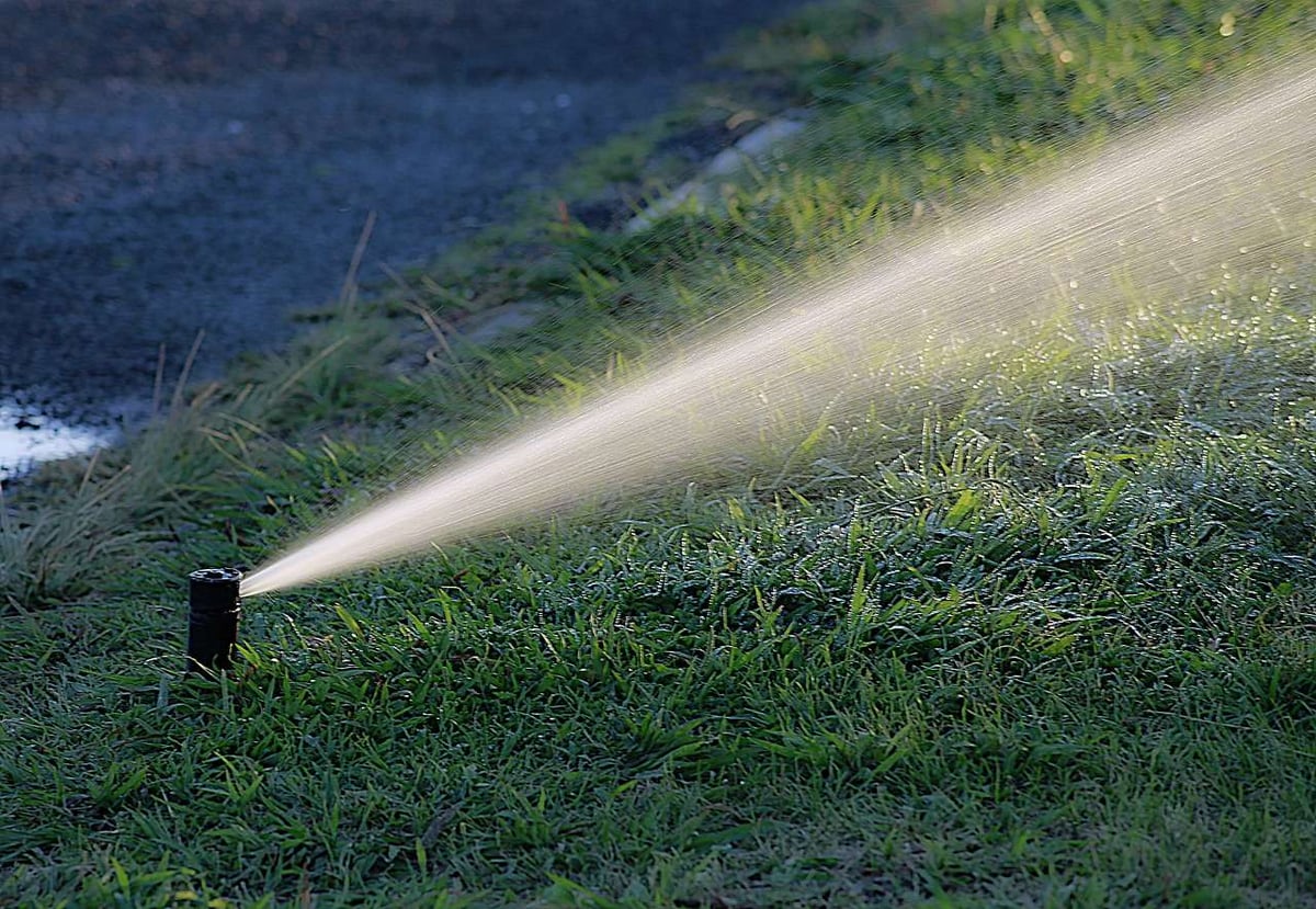 sprinkler head water irrigation