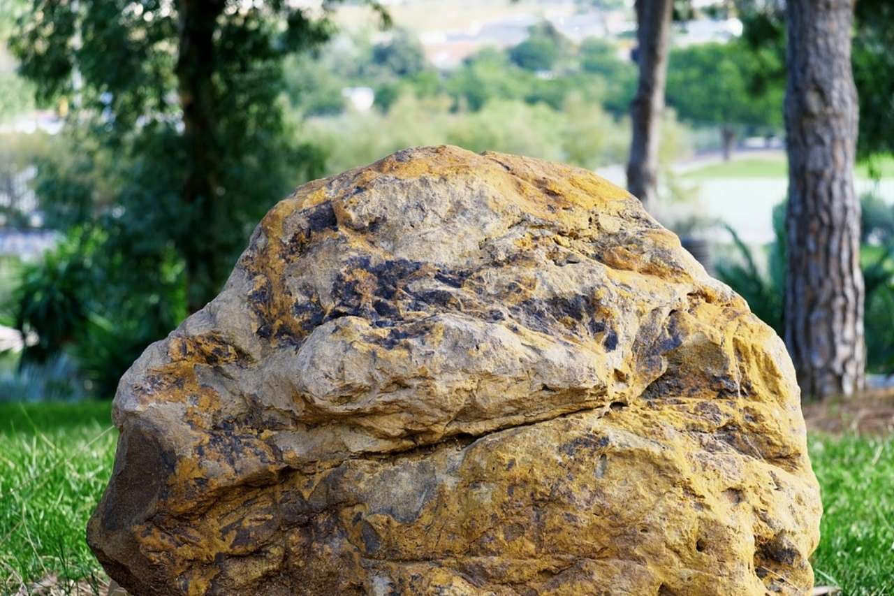 How to Use Large Rocks in Landscaping? (3 Solid Examples)